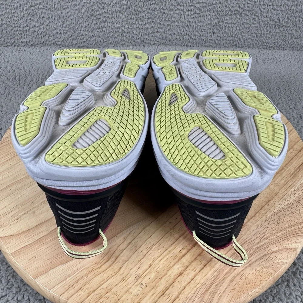 Hoka One One Bondi 7 Womens Size 10.5‎ Festival Fuchsia Lace Up Running Shoes
